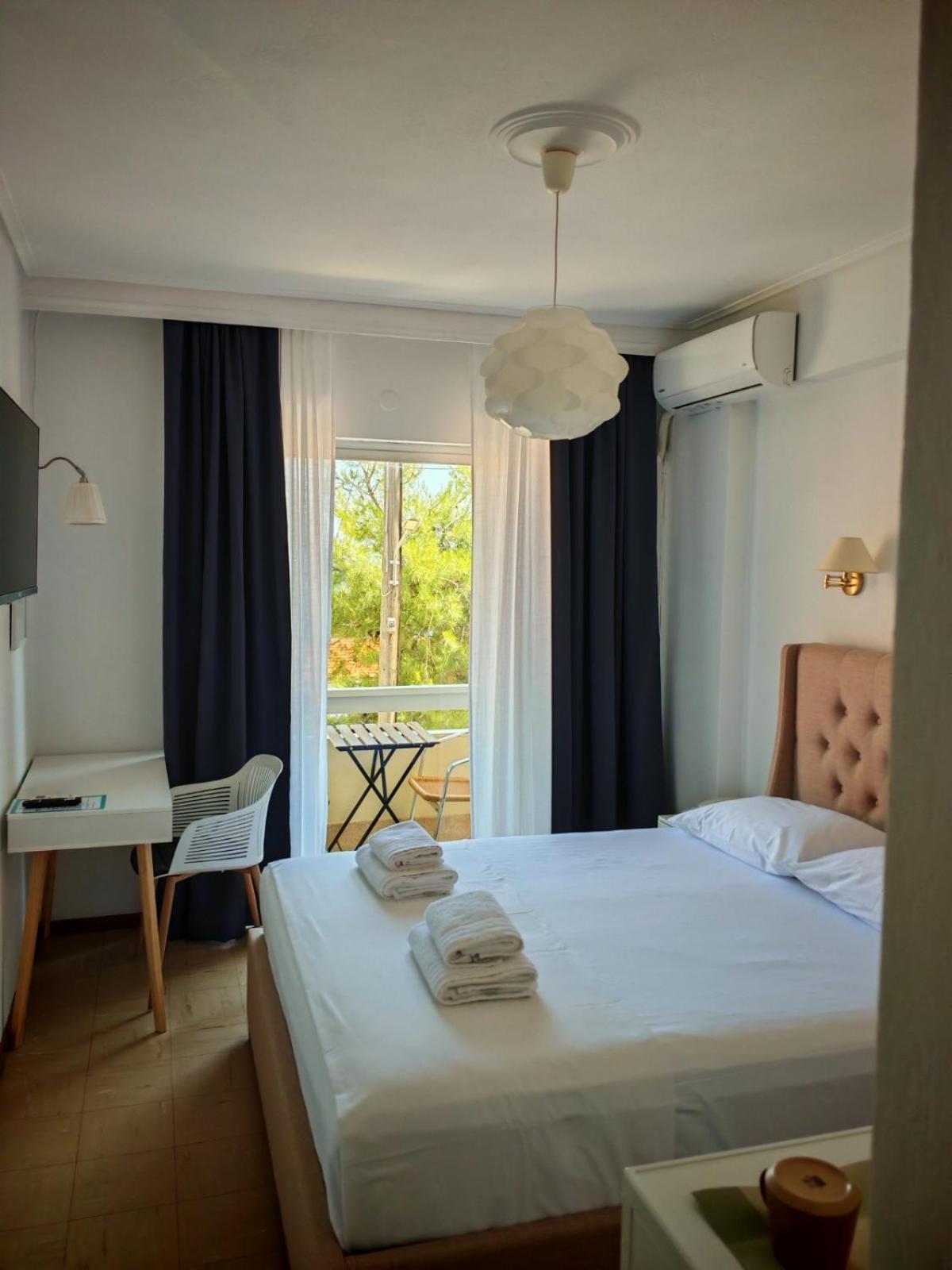 Hotel Rania Лутра-Эдипсу Экстерьер фото